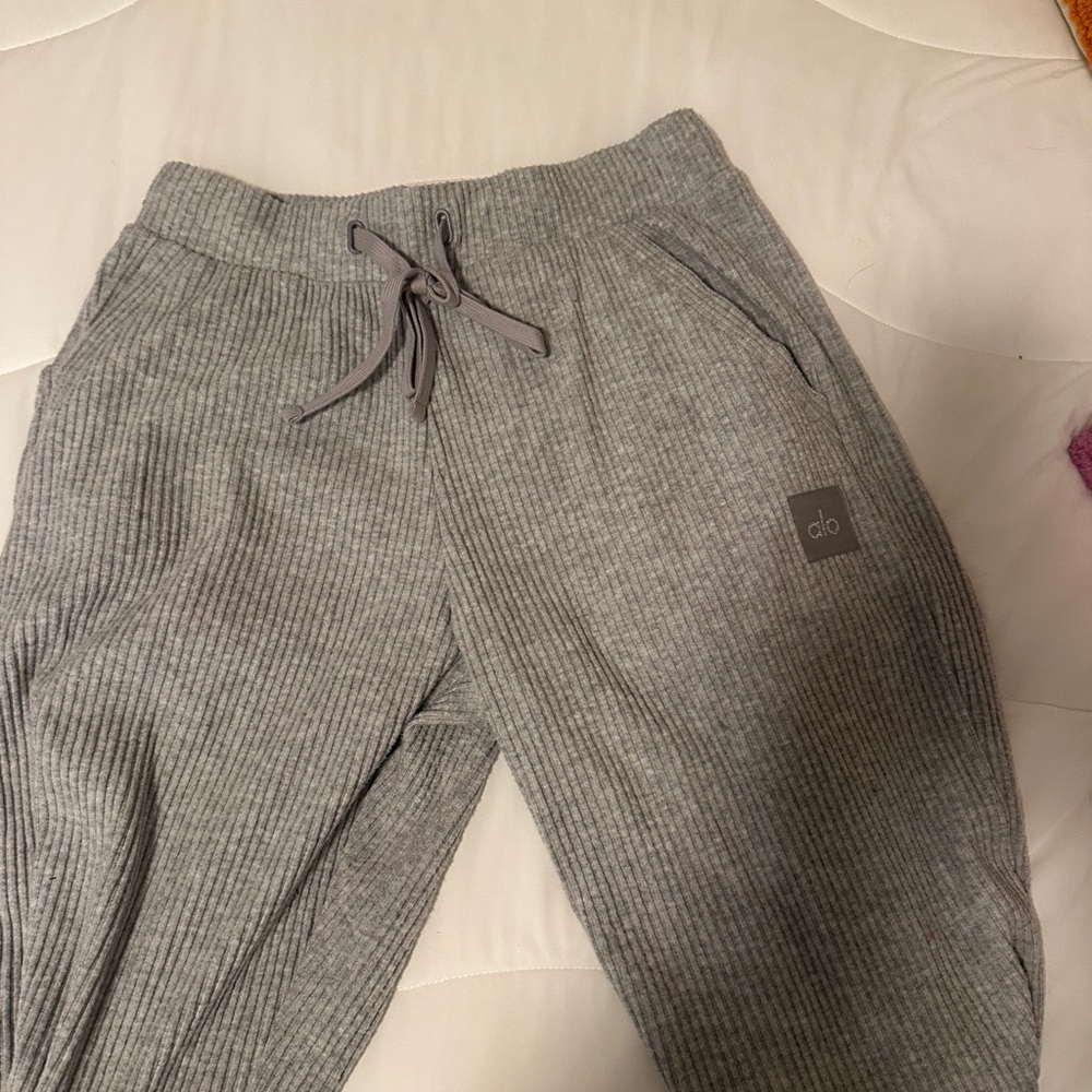 Alo heather Gray Muse Sweatpants - Picture 4 of 6